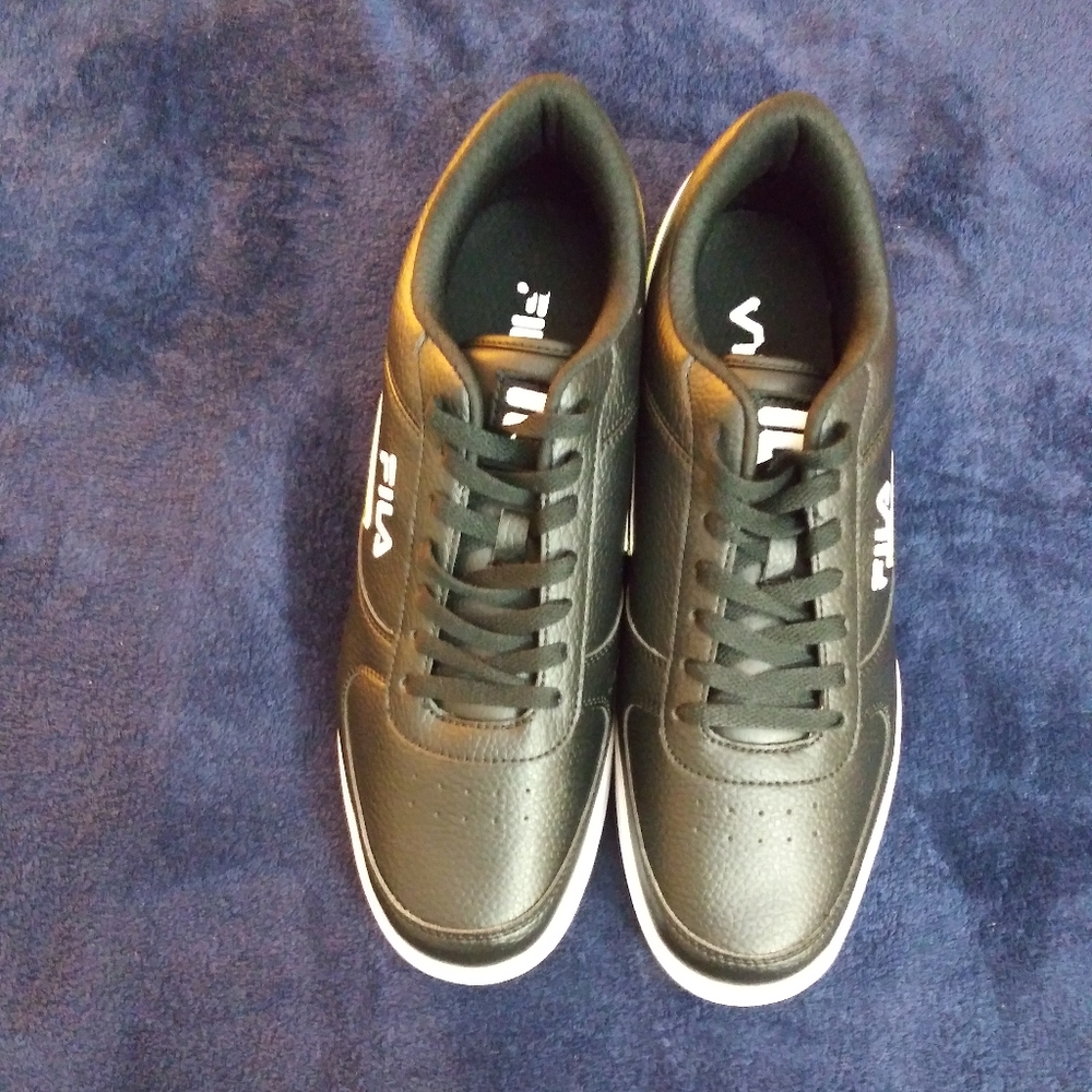 NWOB Fila Tennis Shoe